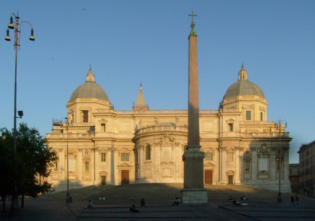 Viale Del Colosseo Acomodação com café da manhã Roma Exterior foto