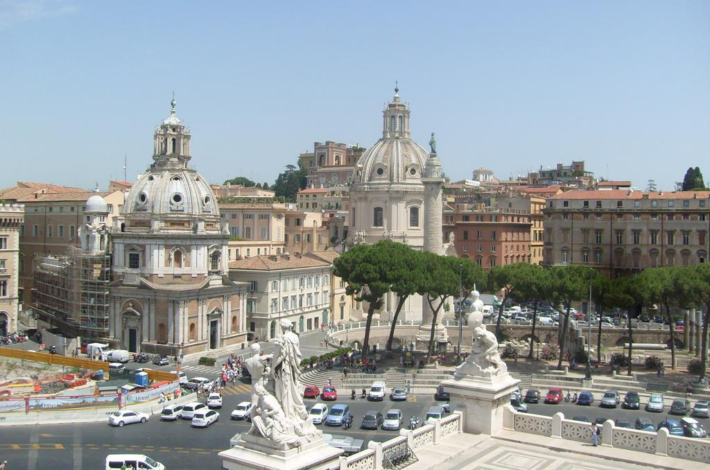 Viale Del Colosseo Acomodação com café da manhã Roma Exterior foto